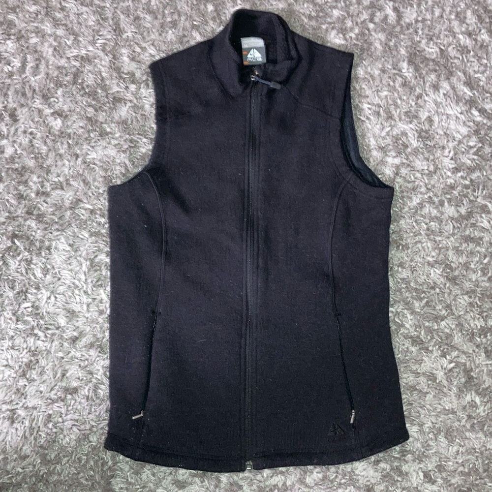 Medium Nike ACG soft vest size Medium